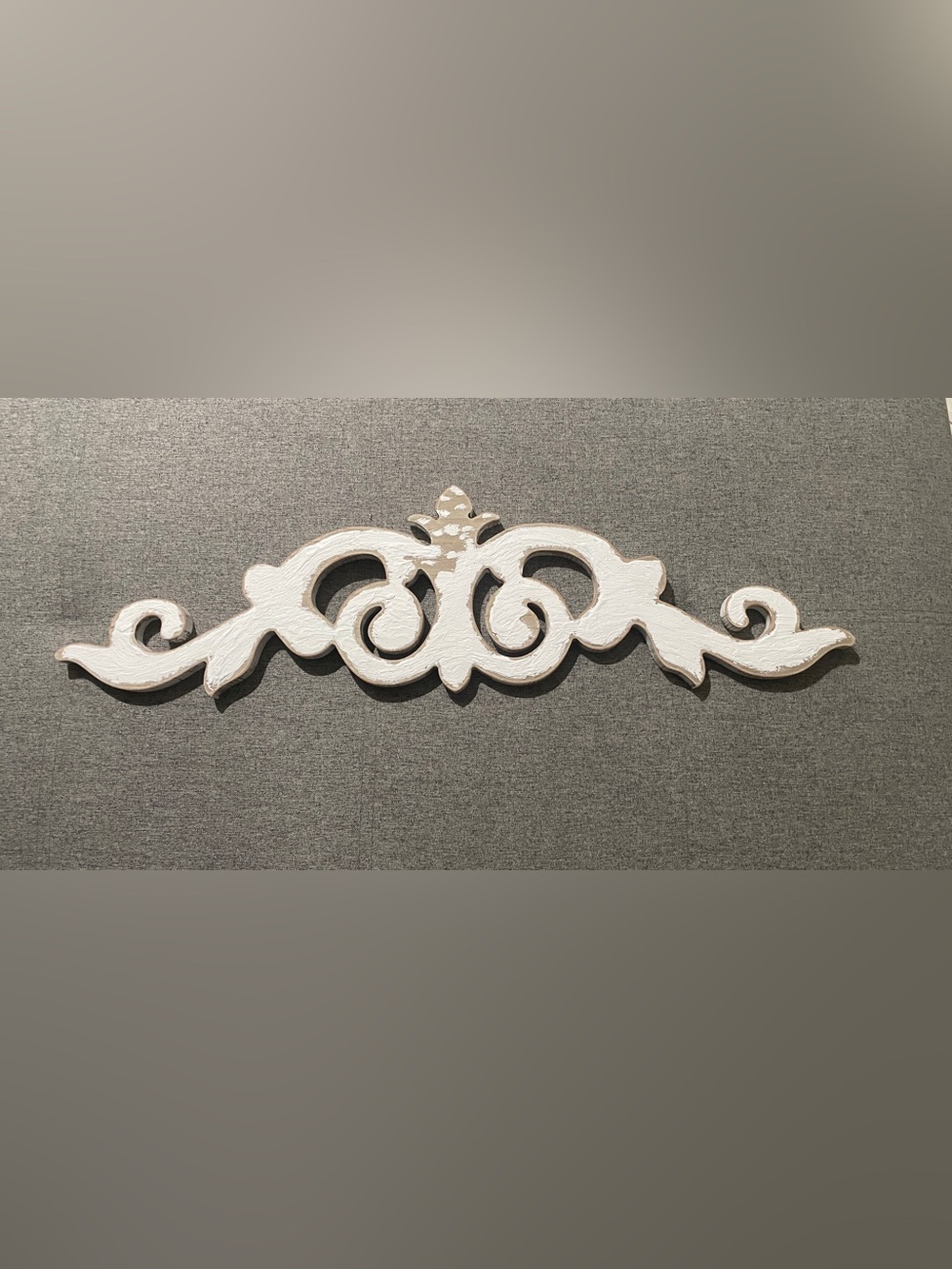 Decorative White and Tan Scroll Wall Accent - Unbranded